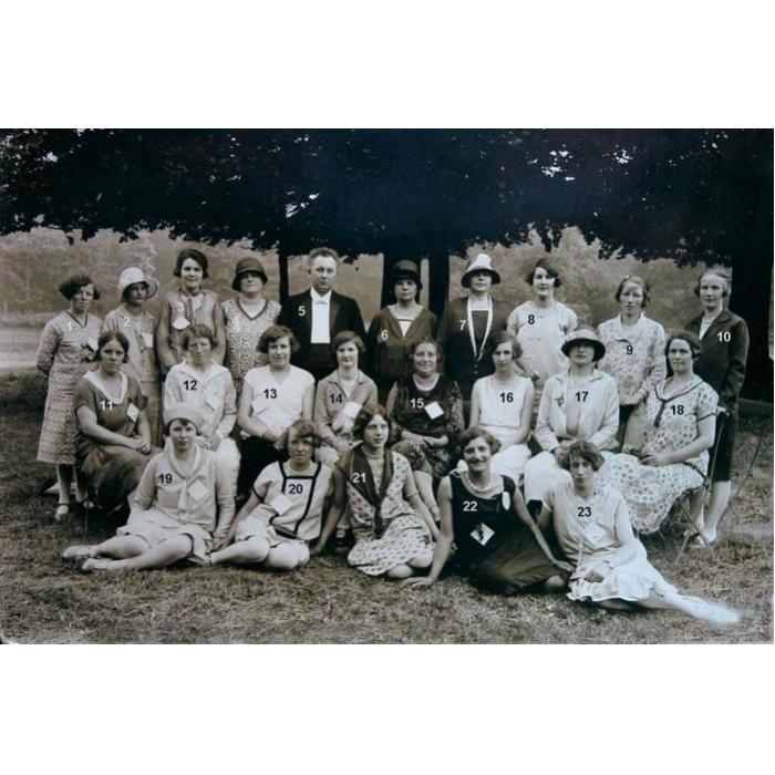 Klik voor foto in apart venster euphonia_zangkoor_1_gerrie_hornsveld_8_marie_van_den_broek_9_aartje_hornsveld_16_marie_van_den_broek_.jpg